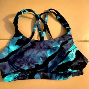 Lululemon Medium Support Energy Bra B-D Cup Size 8